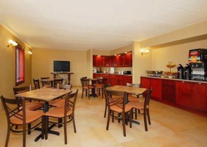 Rodeway Inn Norfolk Restauracja zdjęcie
